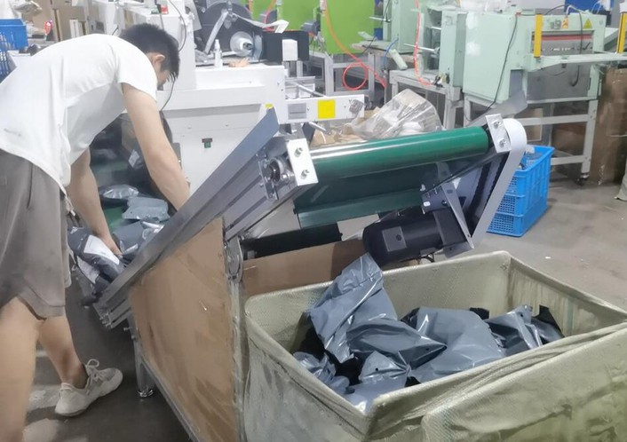 Express bag automatic packaging Express bag automatic packaging